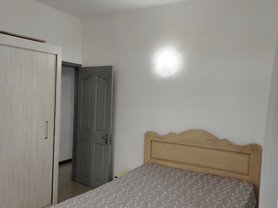 3-bedroom house to rent in Pereybere, gated residence with shared pool