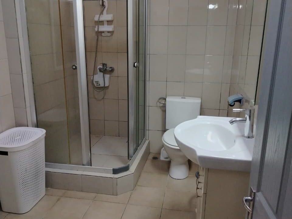 3-bedroom house to rent in Pereybere, gated residence with shared pool